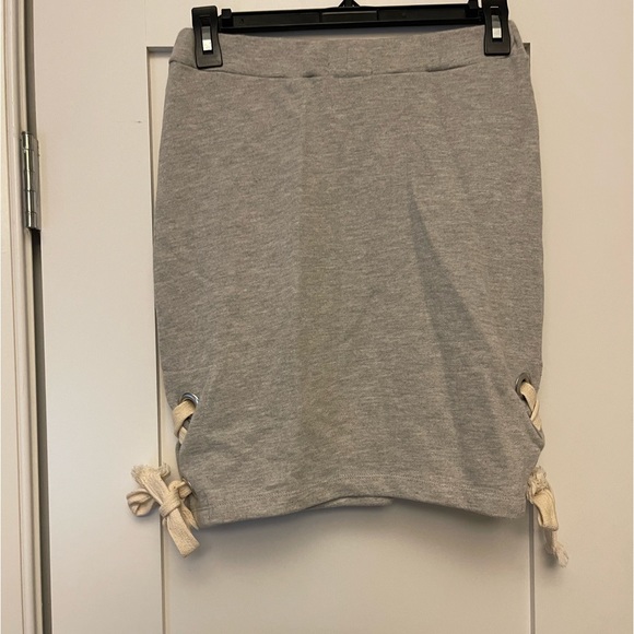 Gray Cotton Skirt with Ties - Picture 3 of 4